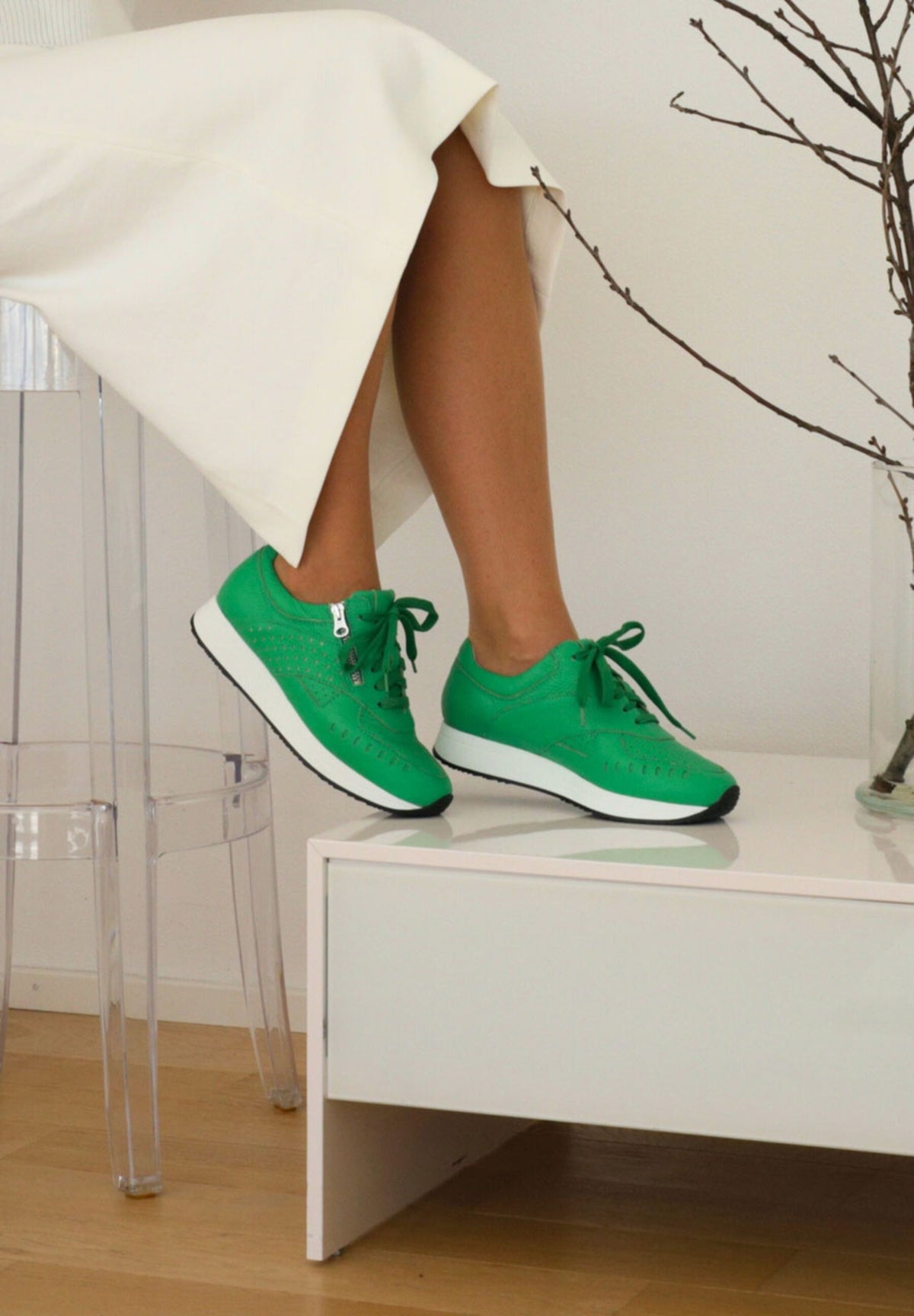 moderne sneaker hertenleer groen