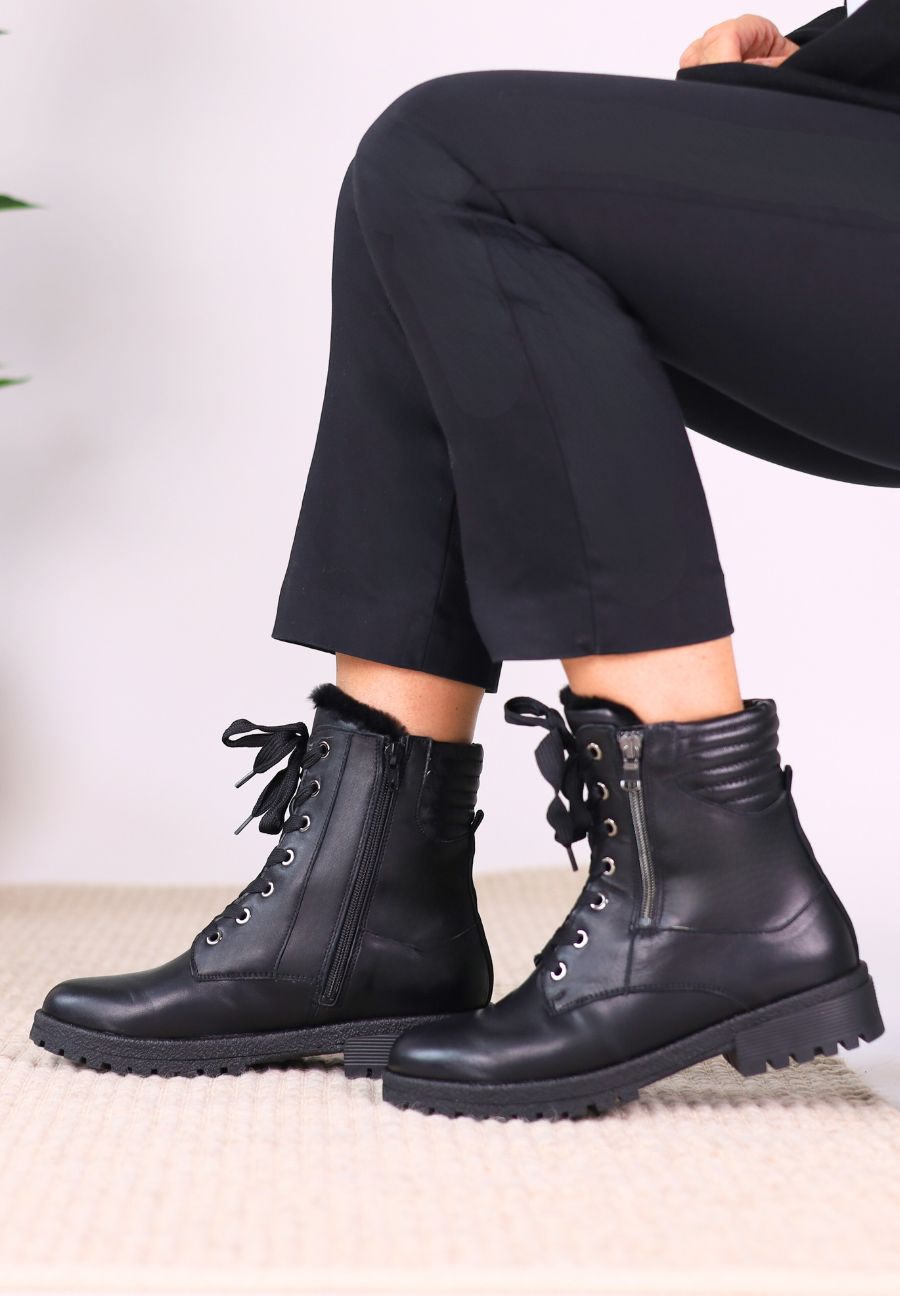 hochklassige Stiefelette Softnappaleder schwarz