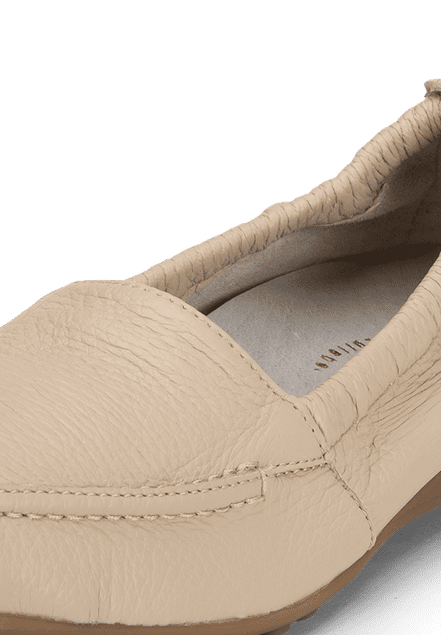 anschmiegsamer Mokassin Hirschleder beige