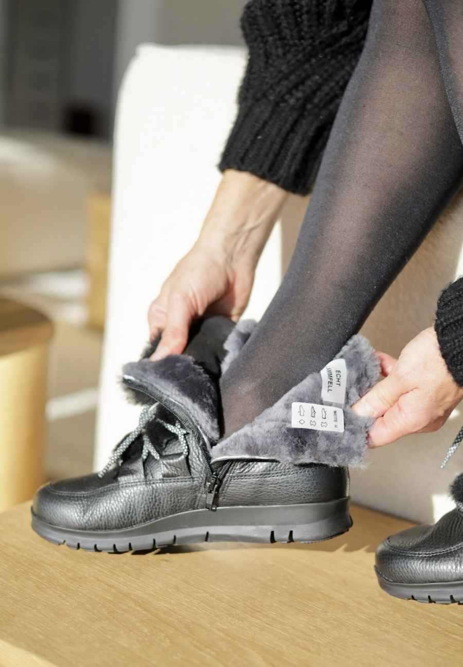 erstaunliche Stiefelette Hirschleder schwarz