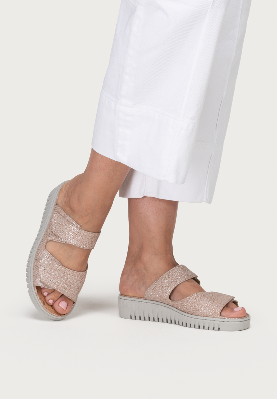 schöne Pantolette Veloursleder rosa